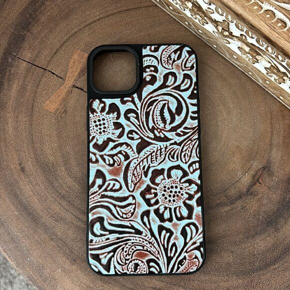Myra Eagles Nest Phone Case for iPhone 15 series - Picture 1 of 6
